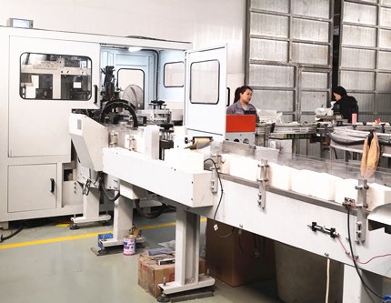 Facial tissue cartons prepared for export