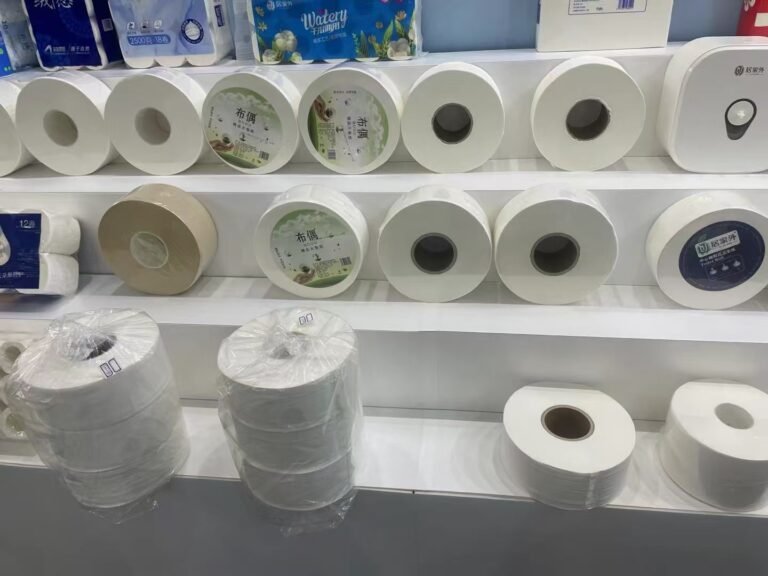 commercial jumbo toilet paper roll, high-capacity virgin pulp restroom tissue, detail 2 - Top Source Paper