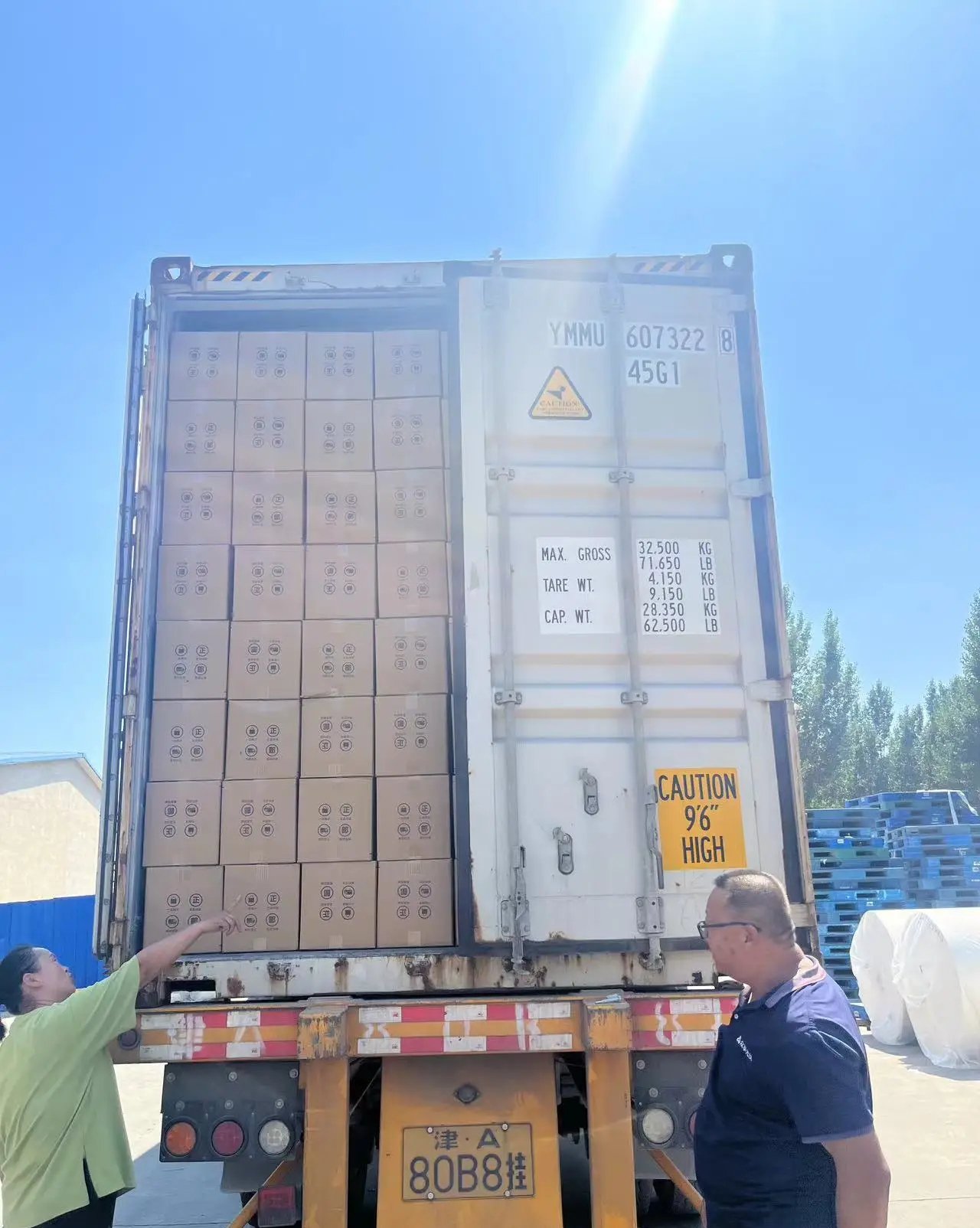Full container load of virgin pulp pocket tissues