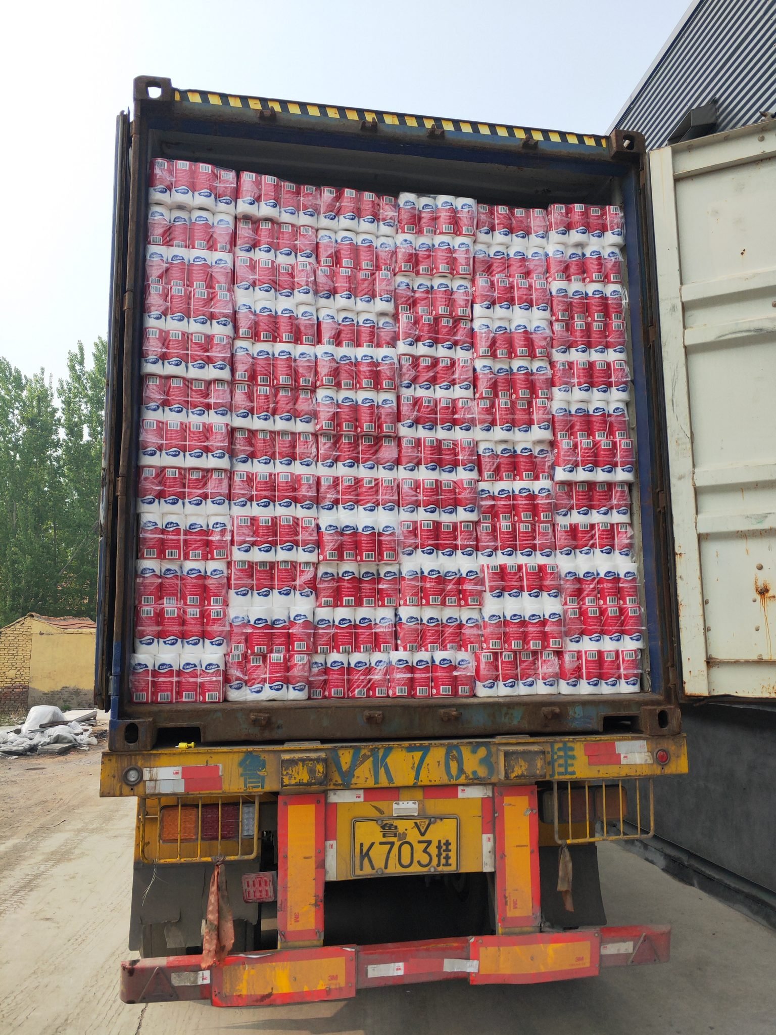 20GP/40HQ container loading of virgin wood pulp tissue paper for export from Top Source Paper