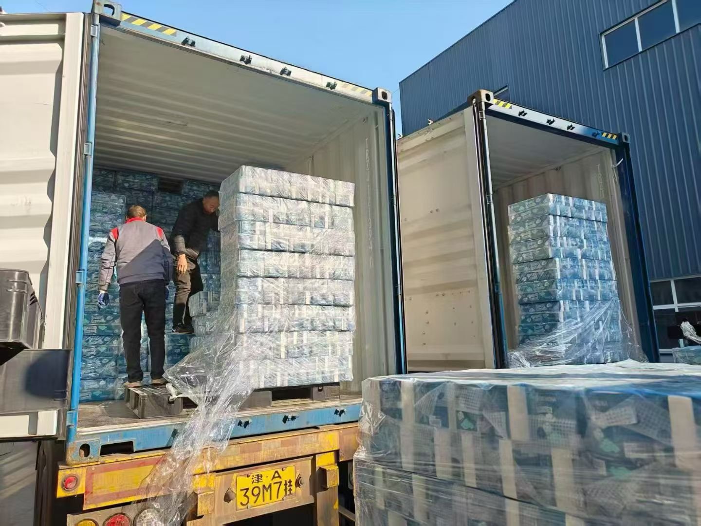 Tissue paper export container at Tianjin Port sealed by Top Source Paper